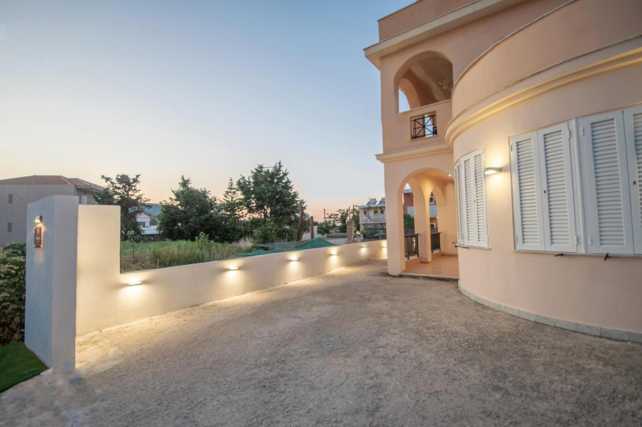 Leon Apartments Zakynthos Town Exterior photo